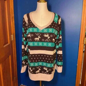Women's Teal and Black Fleece Top with Reindeer Pattern